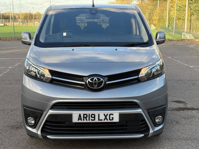 2019 Toyota Proace Verso 2.0D 180 Family Medium 5dr Auto