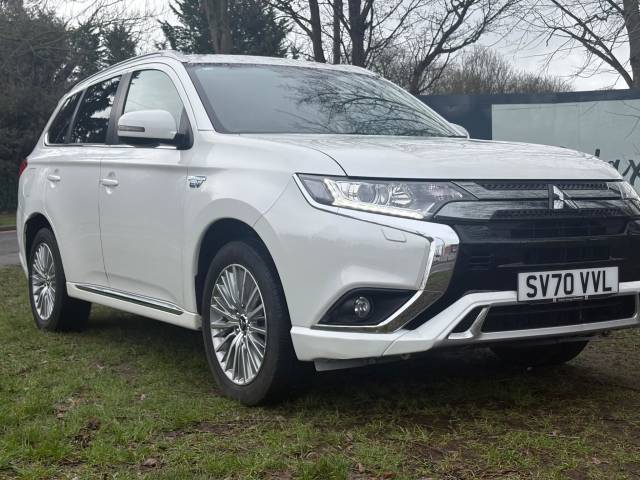 Mitsubishi Outlander 2.4 PHEV Design 5dr Auto Estate Petrol / Electric Hybrid WHITE