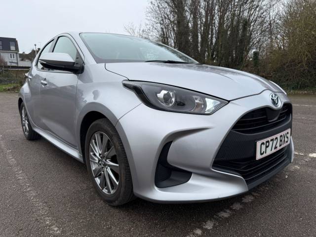 Toyota Yaris 1.5 Hybrid Icon 5dr CVT Hatchback Petrol/Electric Hybrid SILVER
