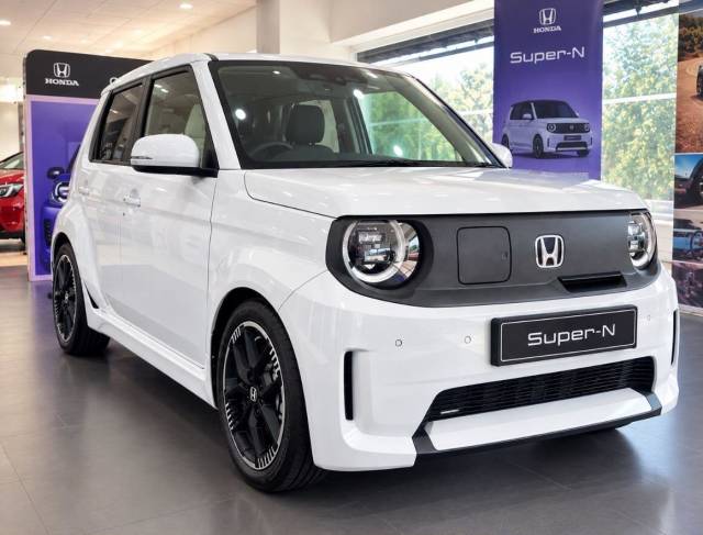 Honda Super N 29.6kWh Advance Hatchback 5dr Electric Auto (95 ps) Hatchback Electric White