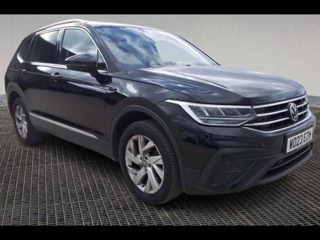 Volkswagen Tiguan Allspace 1.5 TSI Life 5dr DSG Estate Petrol BLACK