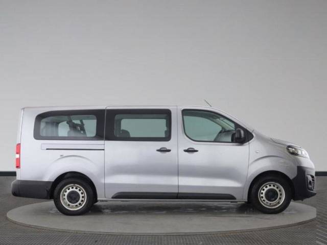 2023 Vauxhall Vivaro Life Electric 0.0 100kW Combi L 50kWh 5dr Auto